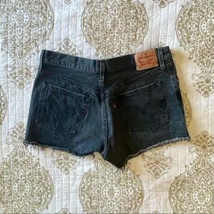 NEW Levi Cut Off Mom Shorts W29